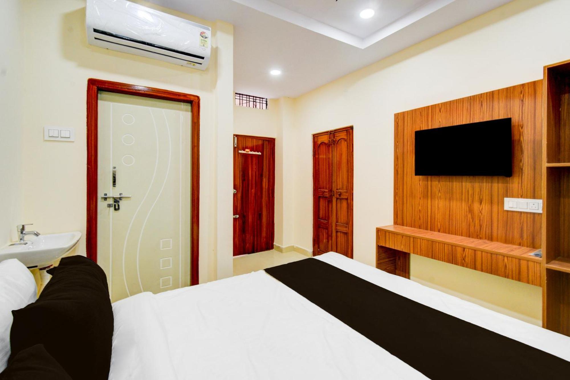 Hotel O D N Groups Sururnagar エクステリア 写真