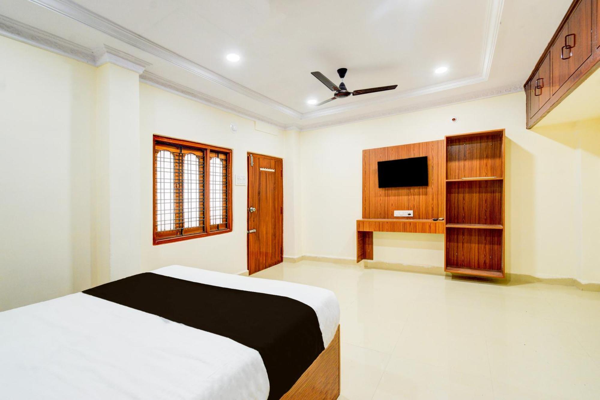 Hotel O D N Groups Sururnagar エクステリア 写真