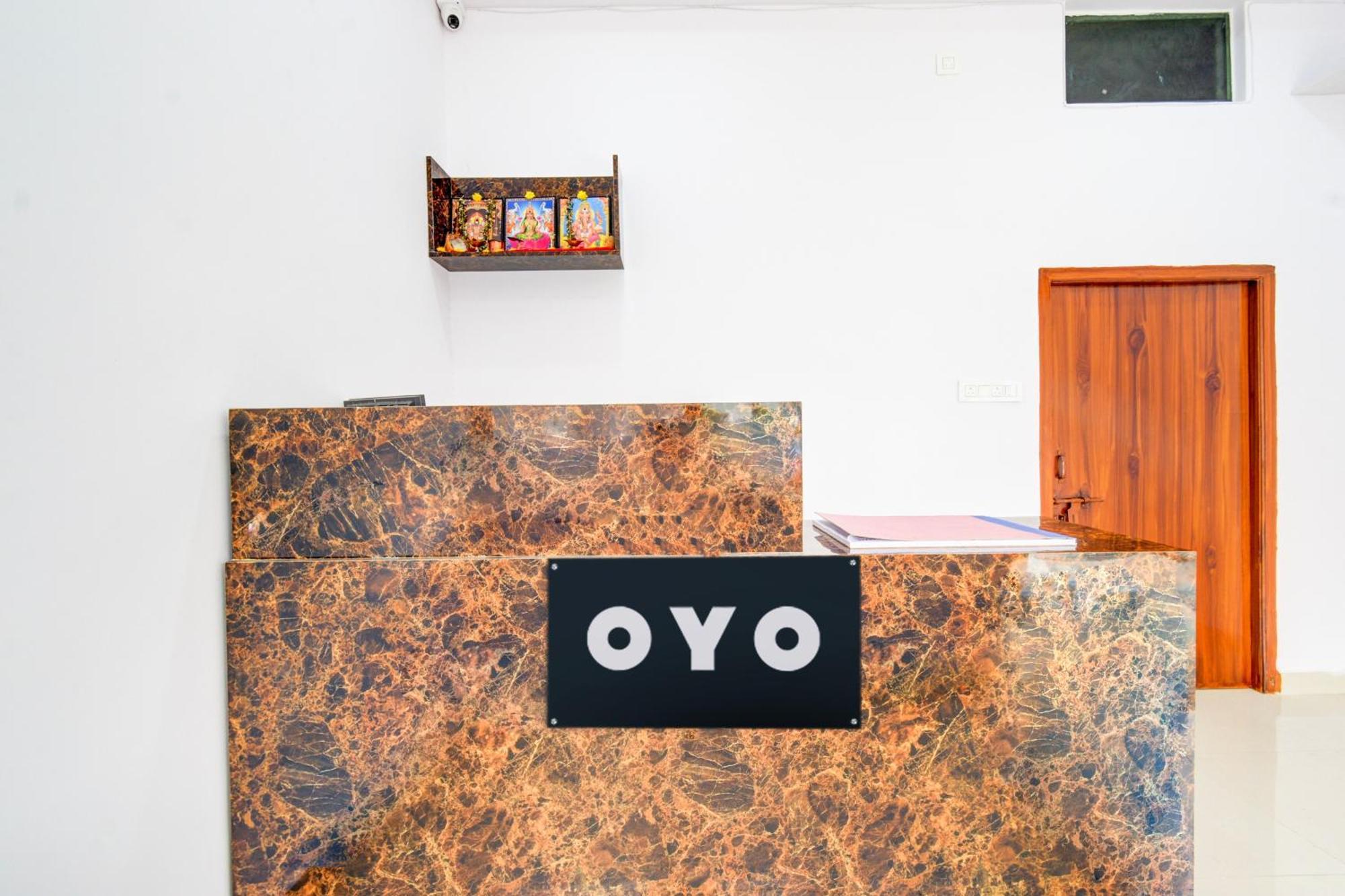 Hotel O D N Groups Sururnagar エクステリア 写真